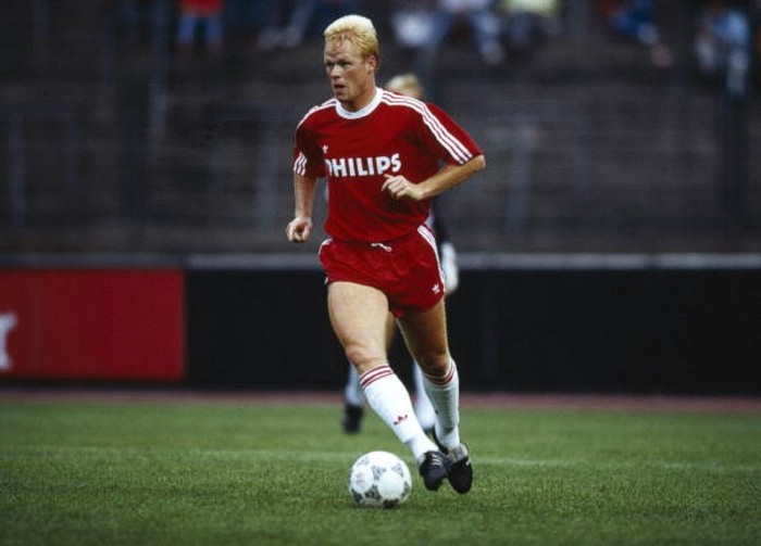 5. Ronald Koeman và Ivan Nielsen: Đây là bộ đôi đã làm nên cú ăn ba nổi tiếng của PSV Eindhoven vào năm 1988 khi họ vô địch quốc gia, đoạt Cúp quốc gia và cả cúp C1 châu Âu. Chiều cao vượt trội của bộ đôi này cộng thêm sức trẻ khiến họ trở thành cặp trung vệ khó bị đánh bại nhất châu Âu trong 3 mùa giải mà họ thi đấu.